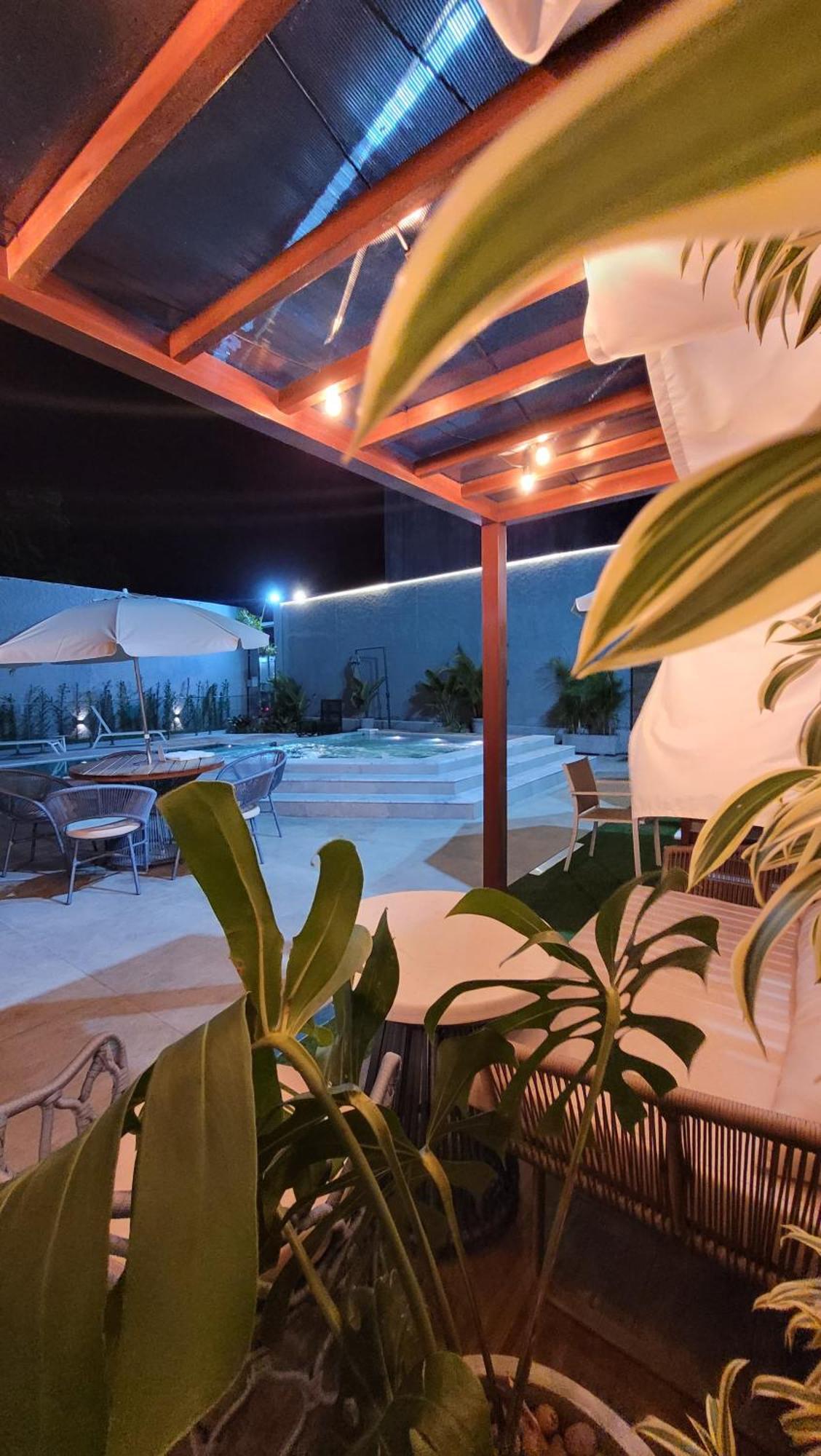 Garanhuns Palace Hotel المظهر الخارجي الصورة The pool at the hotel
