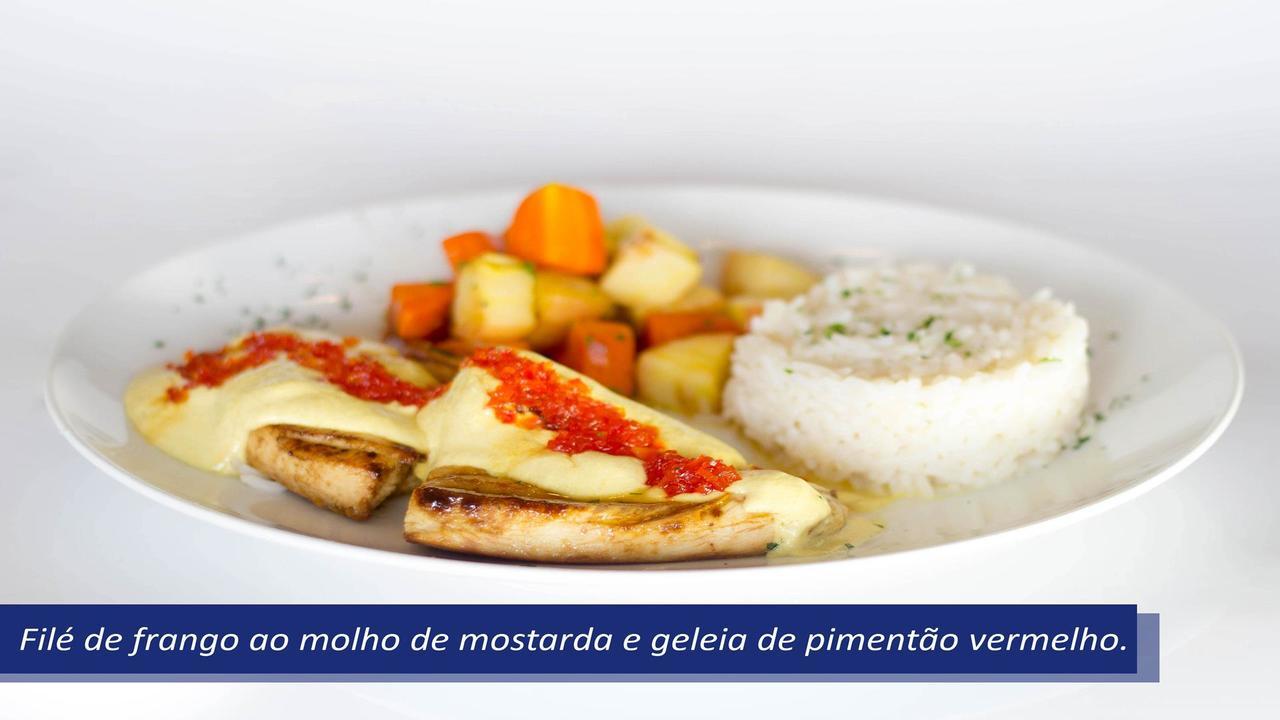 Garanhuns Palace Hotel المظهر الخارجي الصورة Chicken with mustard sauce and red pepper jam